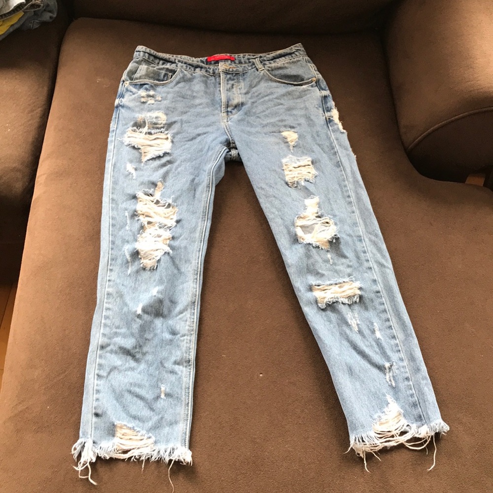 BRAND NEW Boyfriend Jeans !!!
